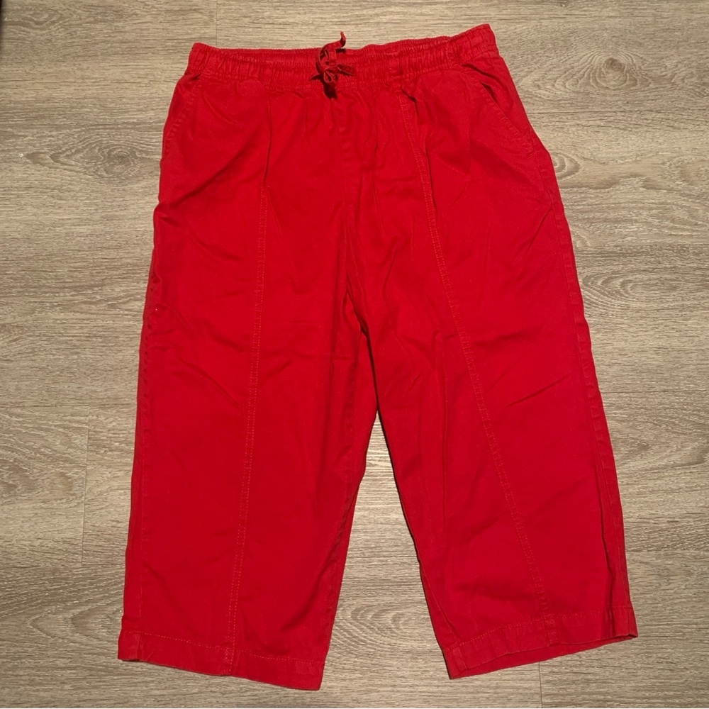 BFA Classics Red Capri Pants Size M